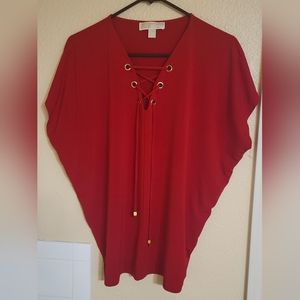 Michael Kors rd short sleeve top with tie in the front